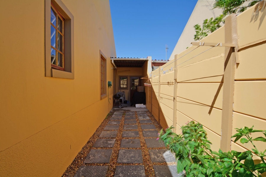  Bedroom Property for Sale in Parklands Western Cape